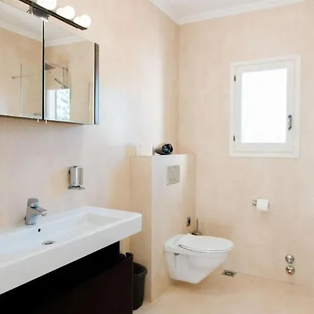 Βίλα Luxurious Retreat In *